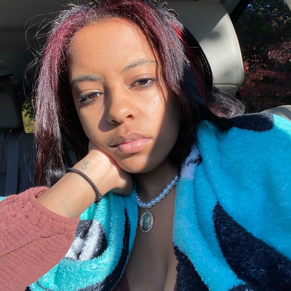 Meet your Posher, Zandi